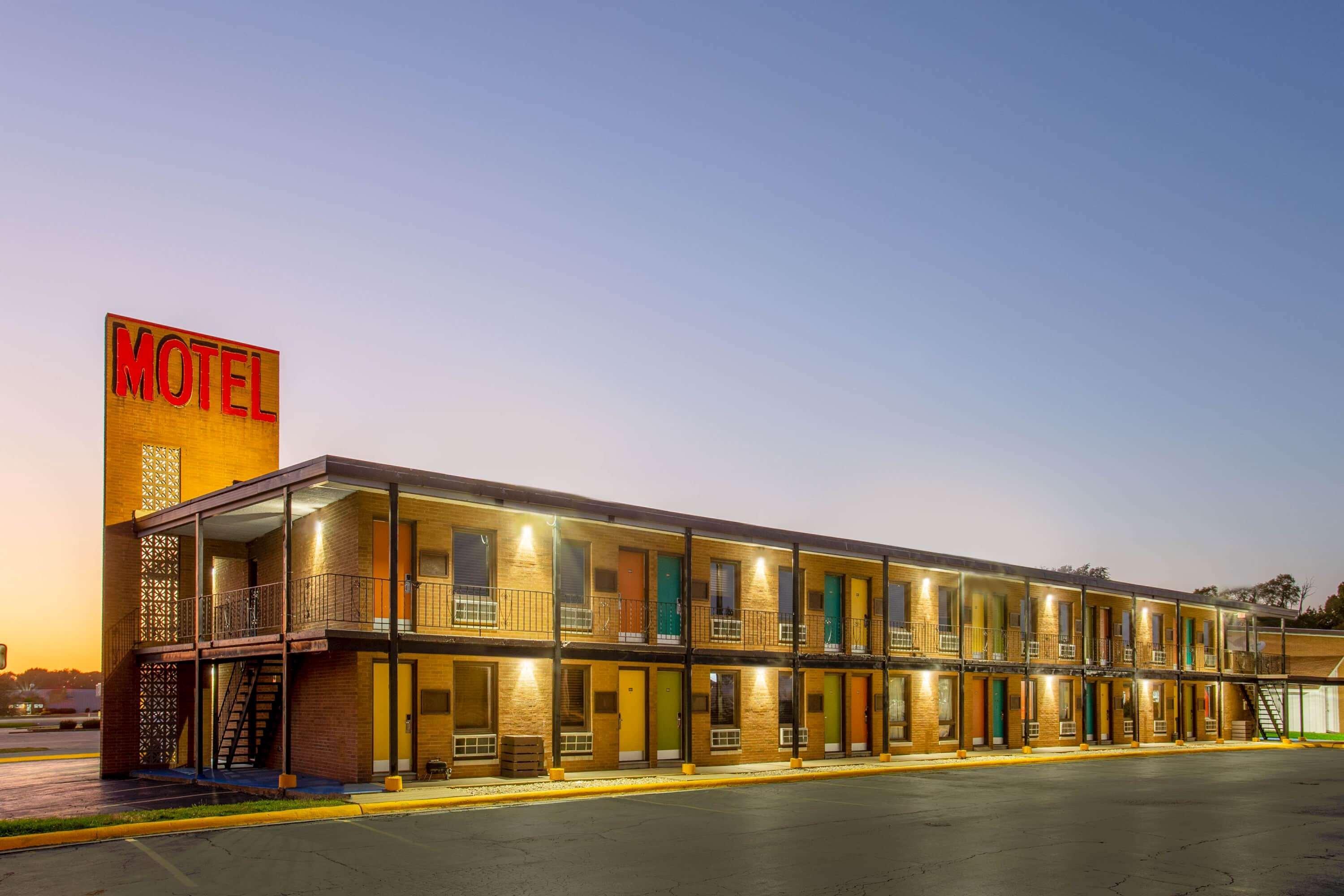 Starved Rock Motor Inn Travelodge By Wyndham Streator Exteriér fotografie